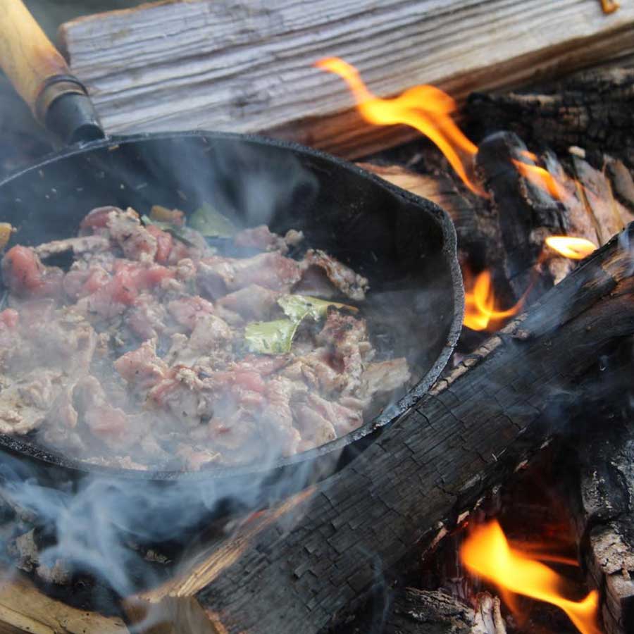 C/O Nature laga mat över eld